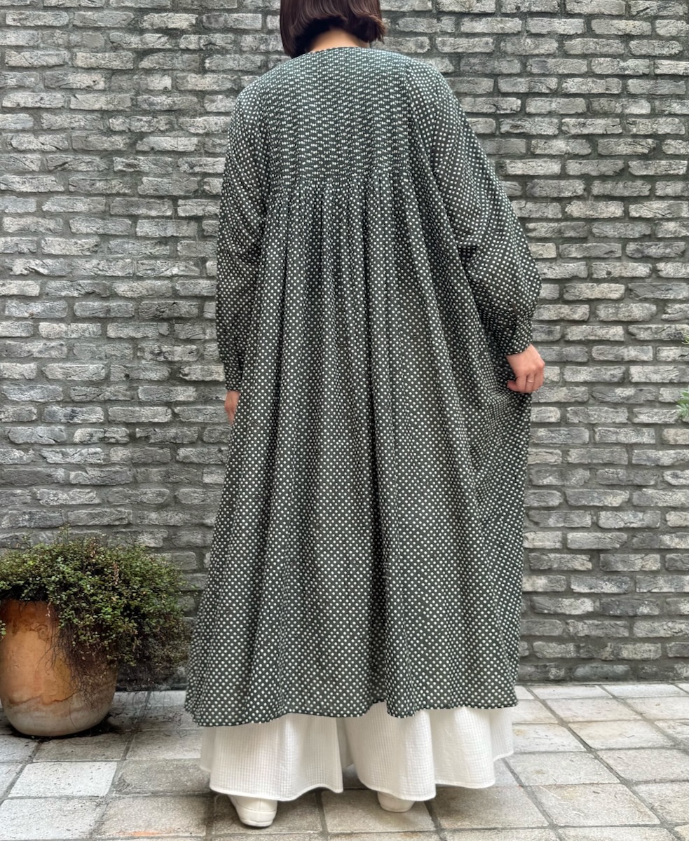 INMDS24723(ワンピース) 80s COTTON SMALL SQUARE BLOCK PRINT CREW-NECK BUTTON MAXI SHIRT DRESS WITH MINI PINTUCK