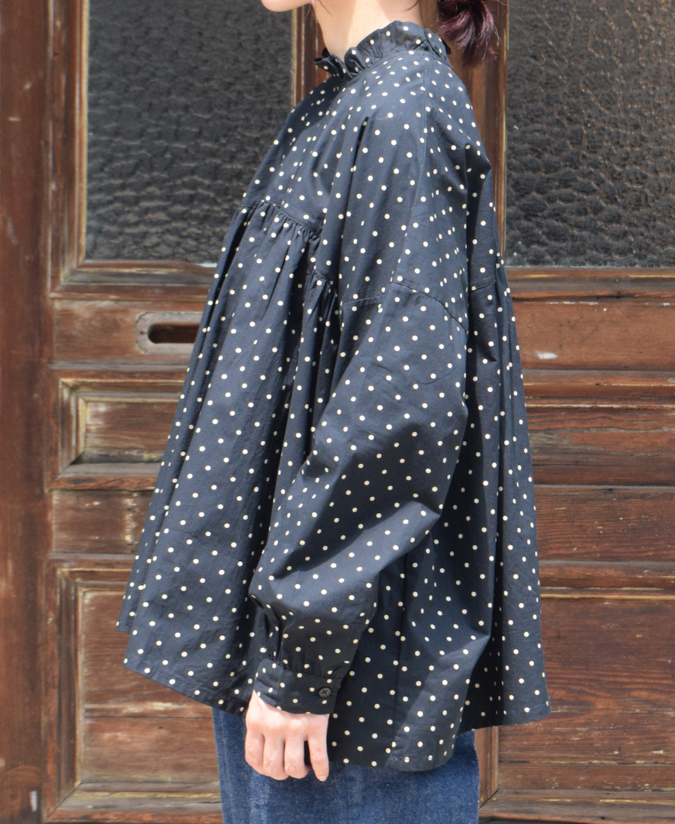 NSL24512(シャツ) 40s POPLIN DOT PRINT BACK OPENING FRILL COLLAR SHIRT