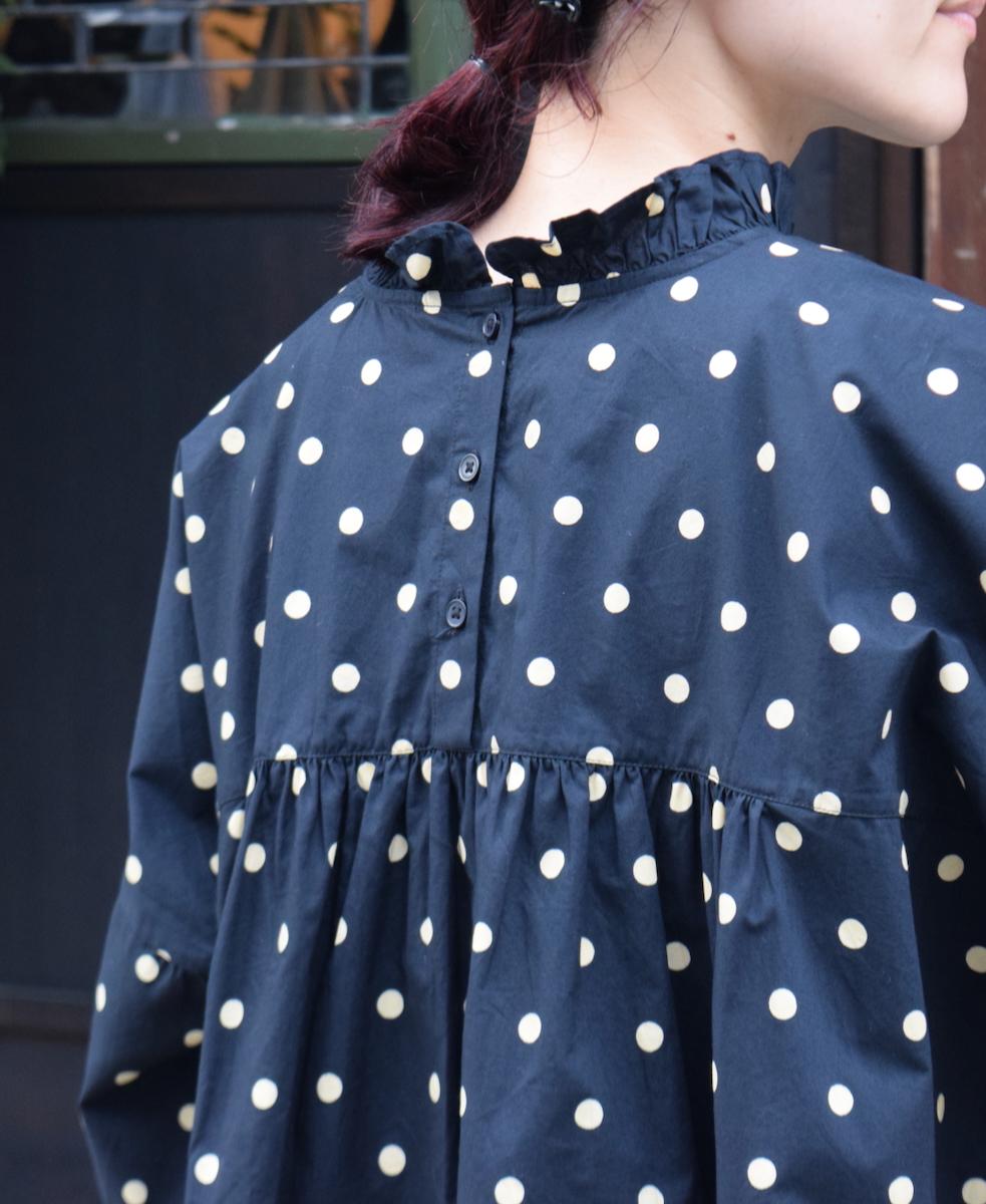 NSL24512(シャツ) 40s POPLIN DOT PRINT BACK OPENING FRILL COLLAR SHIRT