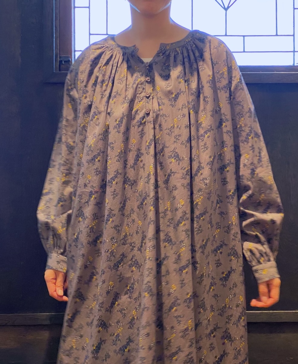 NSL24542(チュニック) 40s POPLIN FLOWER PRINT GATHERED TUNIC