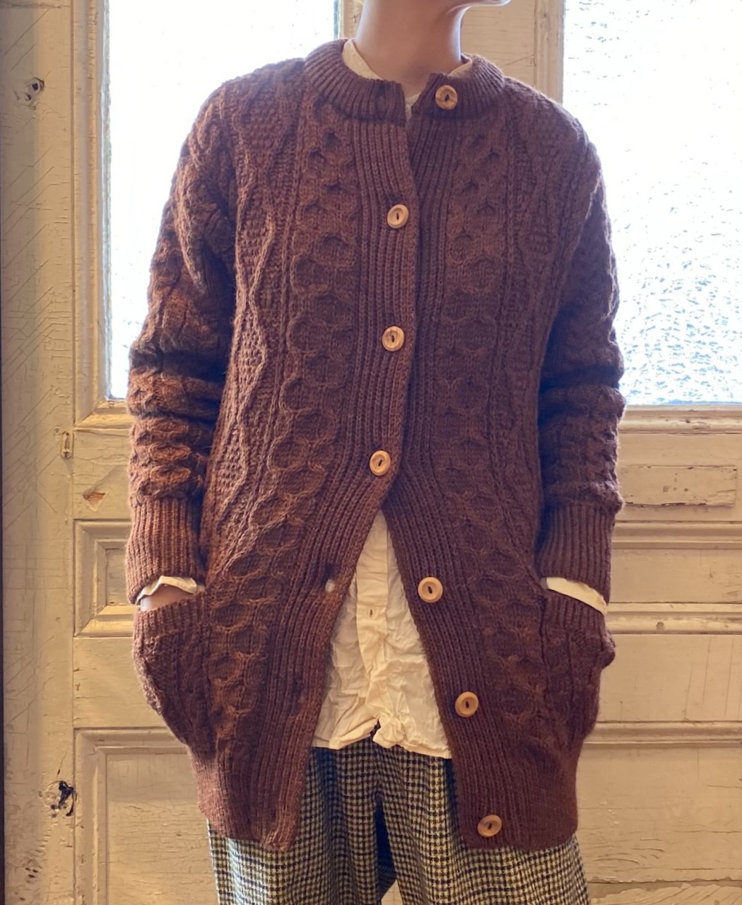 CHT2451W(カーディガン) ARAN CREW-NECK LONG CARDIGAN(WOOD BUTTON)