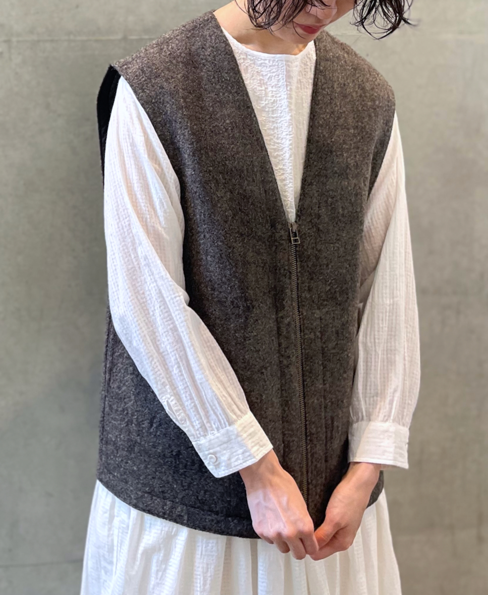 MDSH2461(ベスト) V-NECK ZIPPER VEST