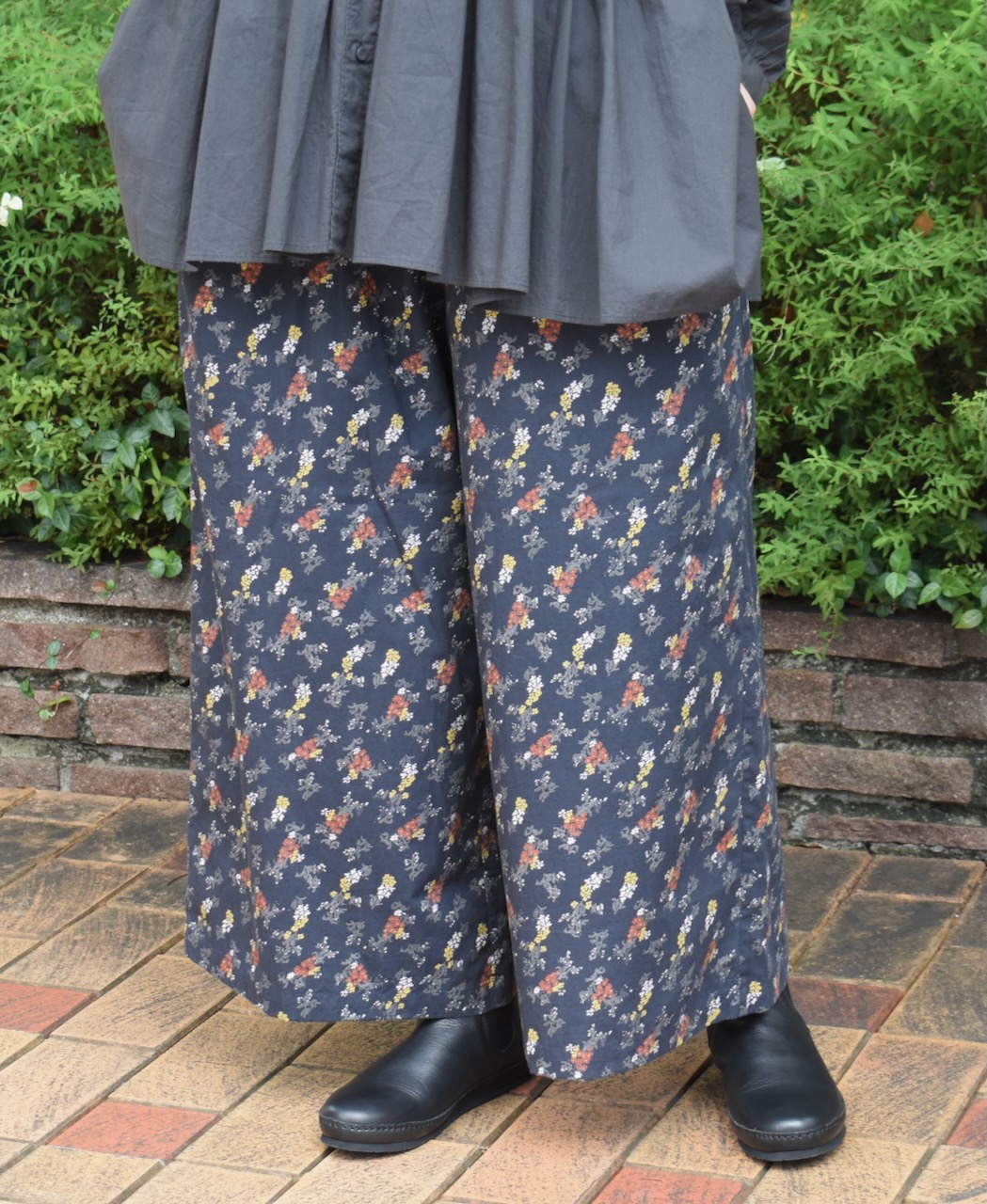 NSL24545(パンツ) 40s POPLIN FLOWER PRINT WIDE EASY PANTS