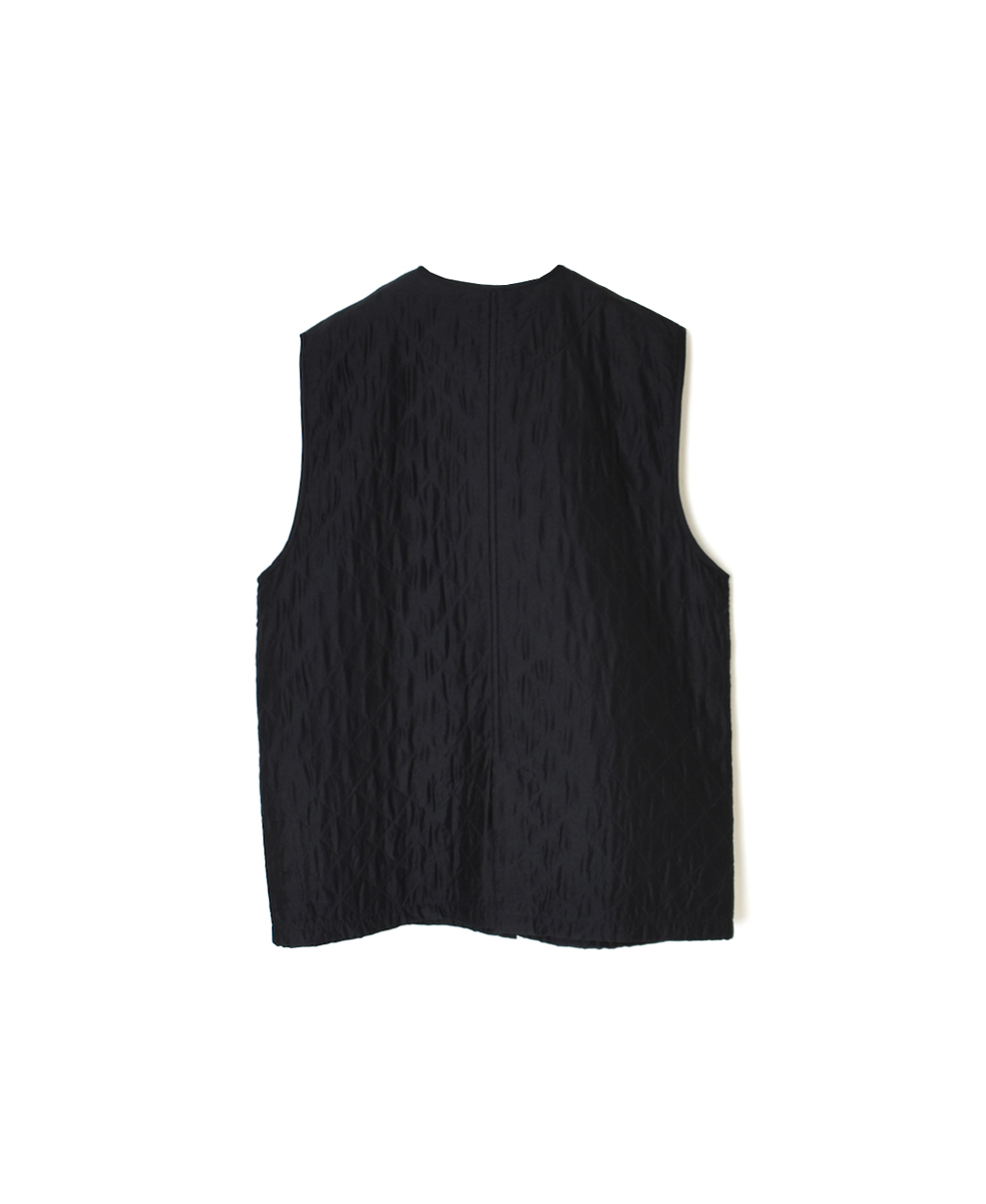 NMDS24532(ベスト) QUILTED HAND WOVEN COTTON SILK C-NECK VEST