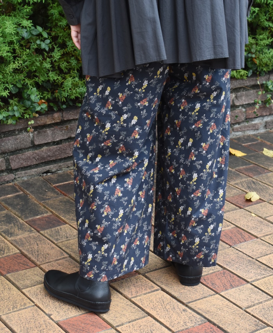 NSL24545(パンツ) 40s POPLIN FLOWER PRINT WIDE EASY PANTS