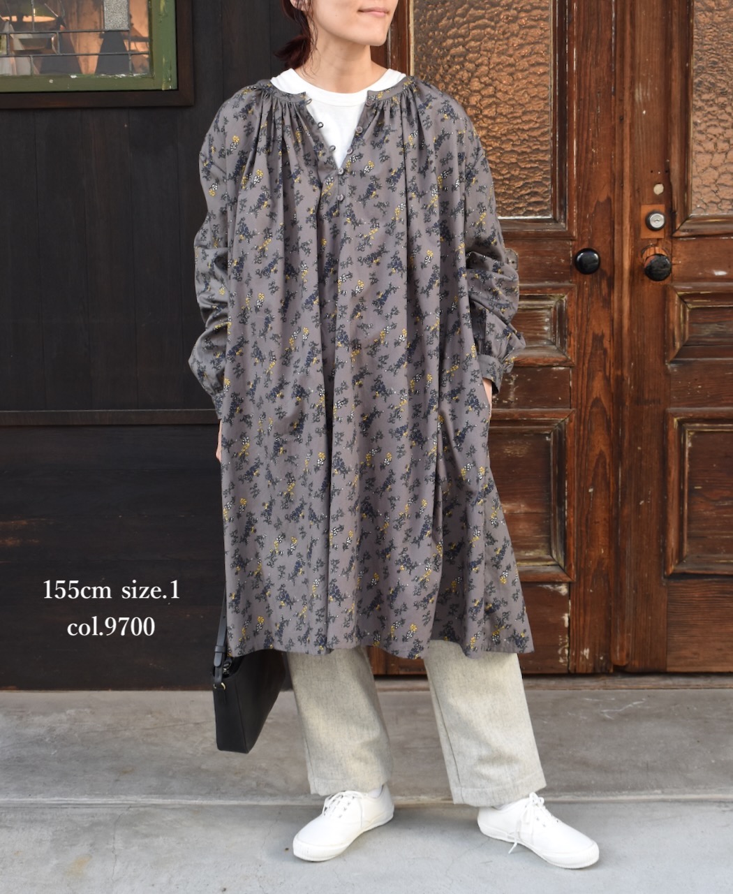 NSL24542(チュニック) 40s POPLIN FLOWER PRINT GATHERED TUNIC