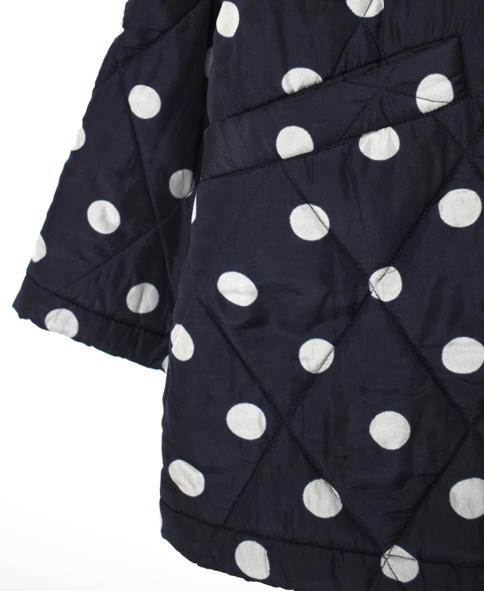 NMDS24512P(コート) PADDED SILK DOT PRINT FRONT BUTTON HALF COAT