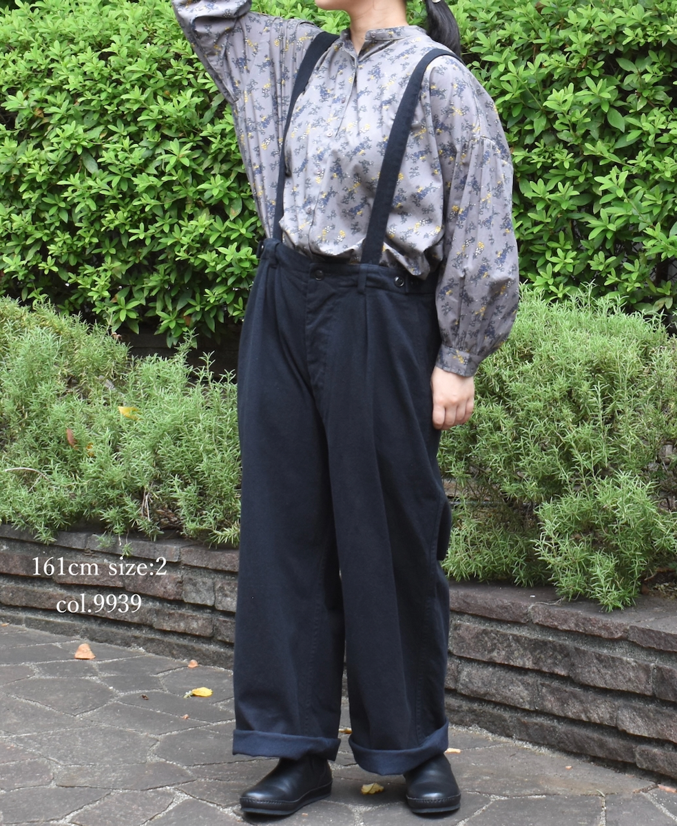 ISNAM2453(パンツ) COTTON WOOL TWILL ADJUSTER TACK PANTS WITH SUSPENDERS