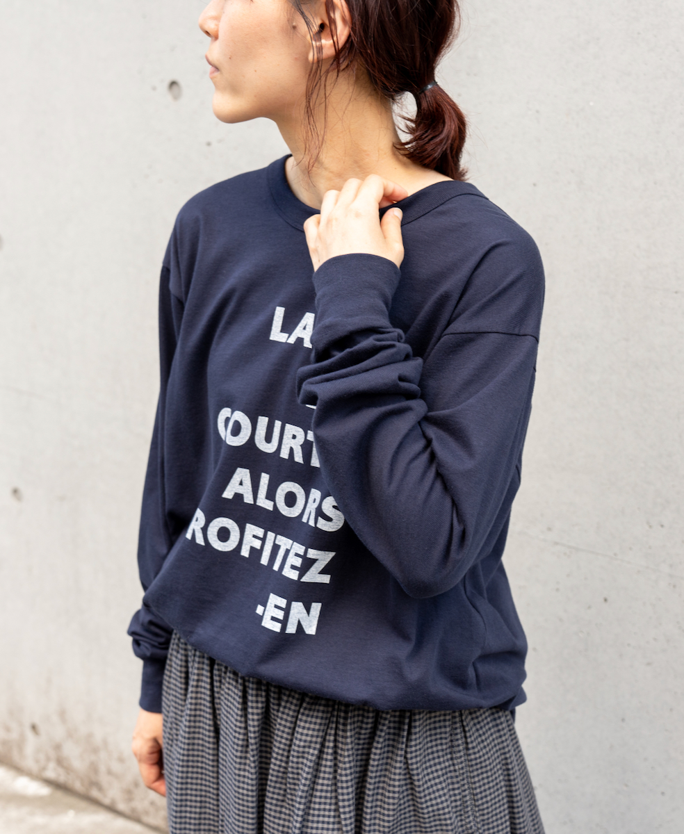 NFA2351P42(Tシャツ) ”LA VIE“ COTTON JERSEY CREW NECK OVERSIZE L/SL T WITH CUFF