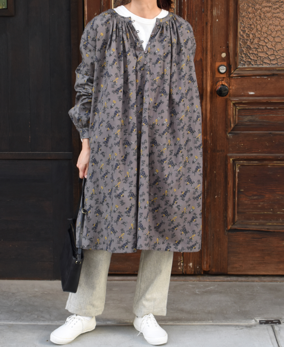 NSL24542(チュニック) 40s POPLIN FLOWER PRINT GATHERED TUNIC