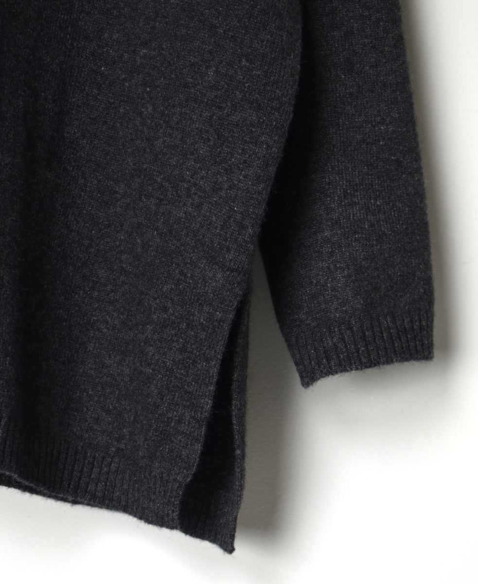 NMDSN2251D(ニット) 12GG PLAIN STITCH DROP SHOULDER POLO NECK WITH SLIT