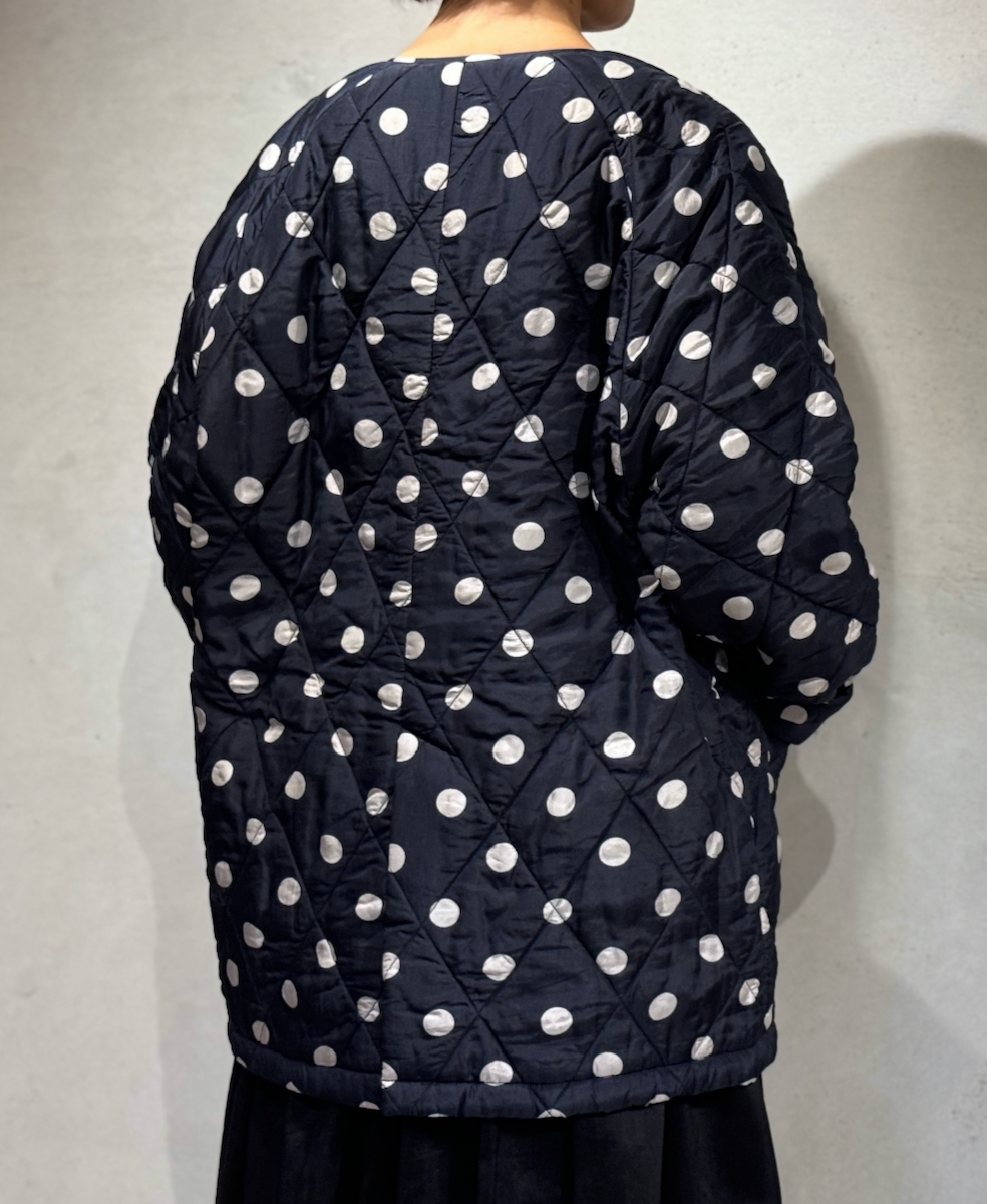 NMDS24512P(コート) PADDED SILK DOT PRINT FRONT BUTTON HALF COAT