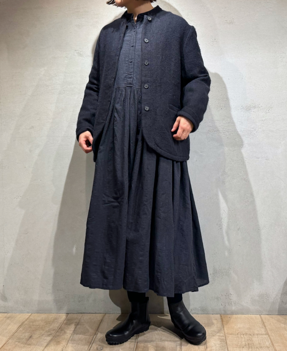 INMDS24742(ワンピース) WOOL/COTTON/SILK PLAIN BANDED COLLAR P/O DRESS WITH RAJASTHAN TUCK GATHER