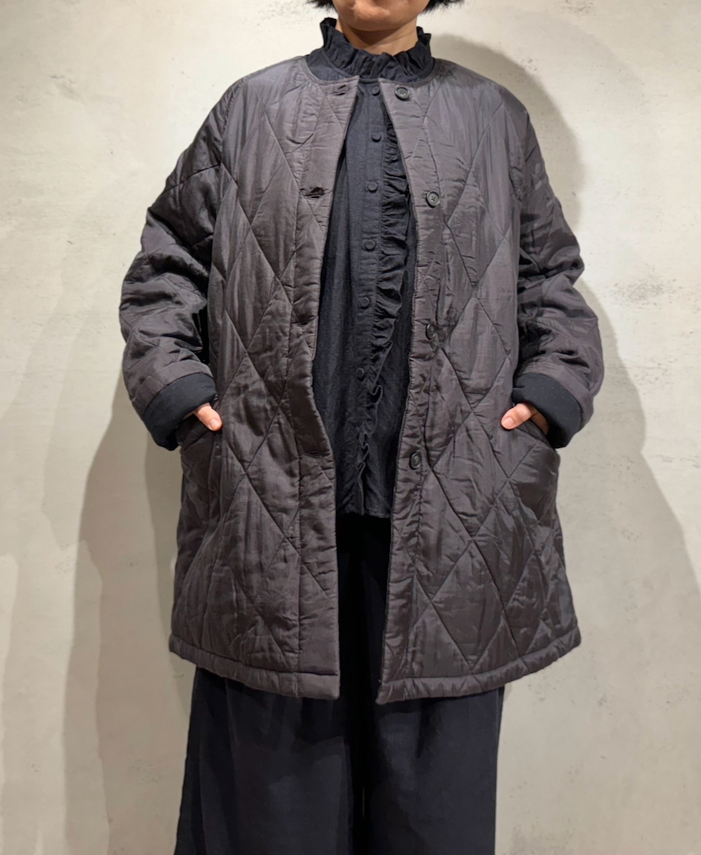 NMDS24512(コート) PADDED SILK PLAIN FRONT BUTTON HALF COAT