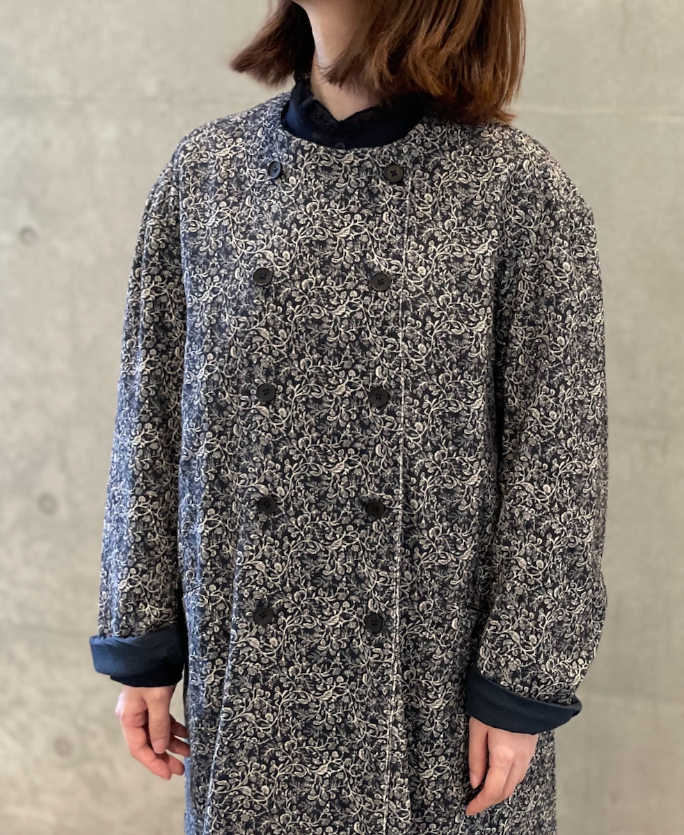 NSL24532(ジャケット) CORDUROY FLOWER PRINT NO COLLAR DOUBLE LONG JACKET