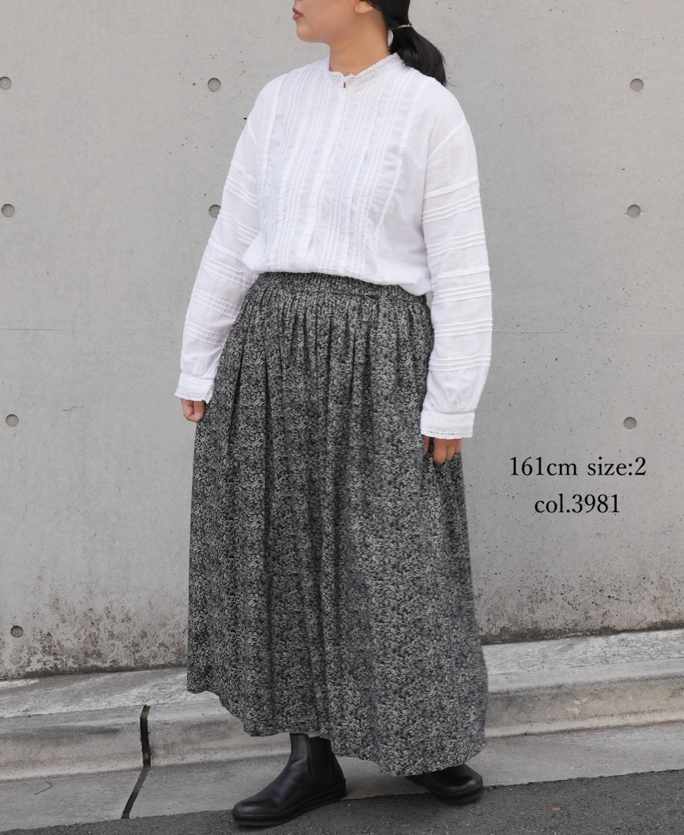 NSL24534(スカート) CORDUROY FLOWER PRINT GATHERED SKIRT