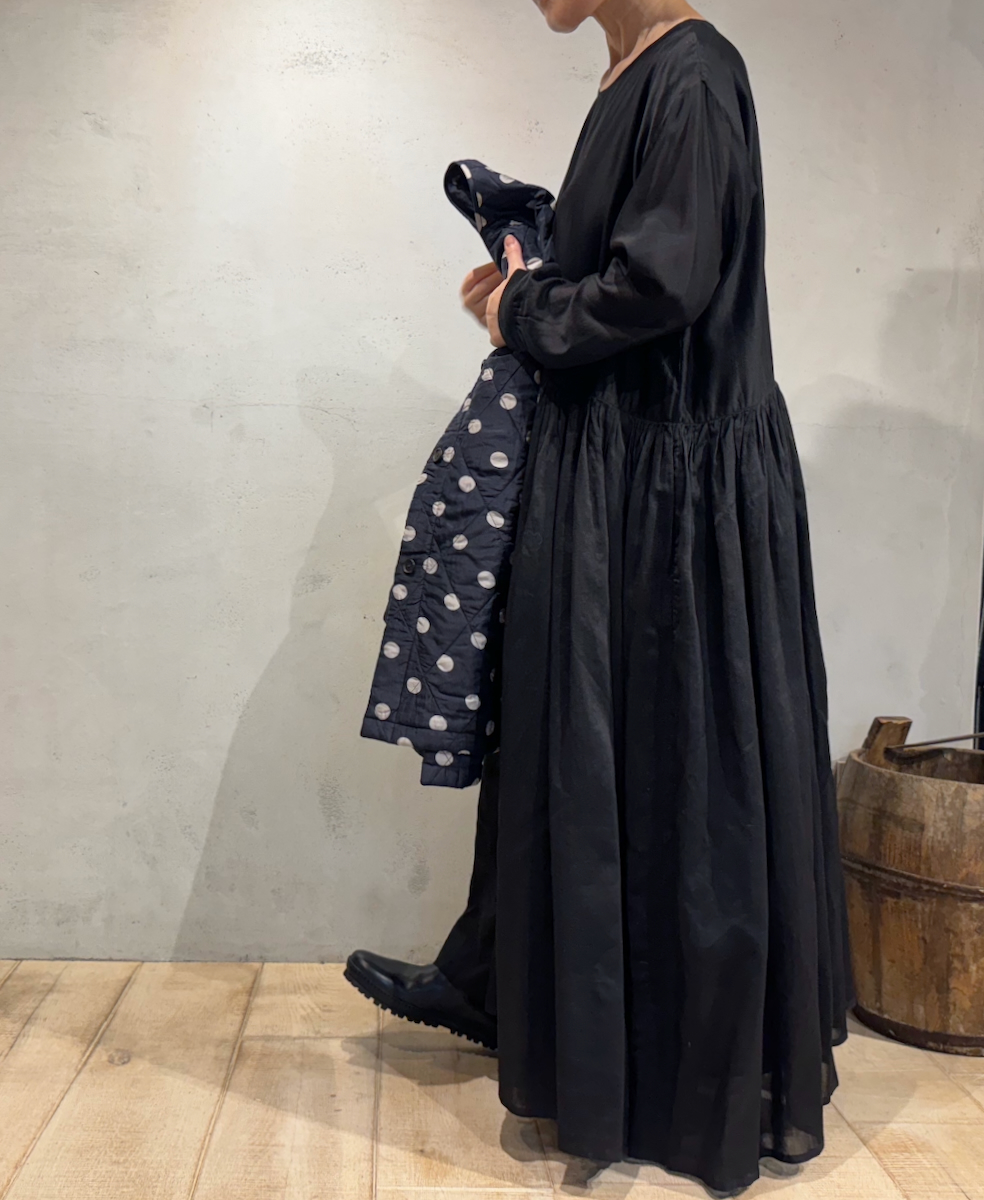 NMDS22562 (ワンピース) HANDWOVEN COTTON SILK RAJASTHAN TUCK GATHERED DRESS