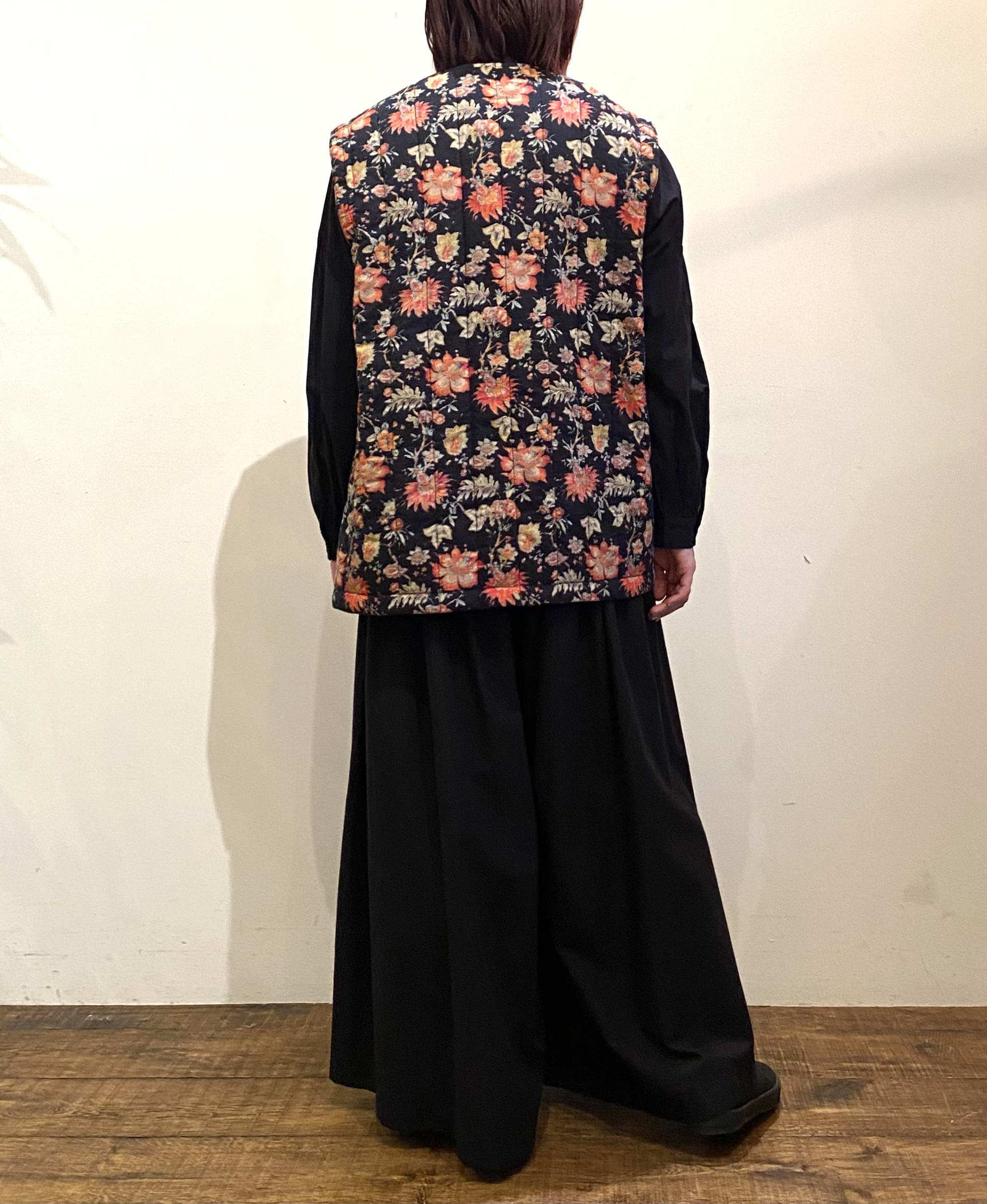 INSL24732(ジャケット) 60s CAMBRIC FLOWER PRINT V-NECK VEST