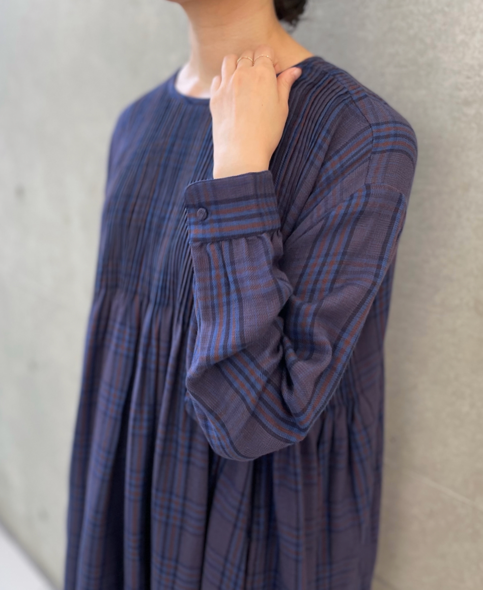 NMDS24582(ワンピース) WOOL COTTON CHECK CREW-NECK P/O SHIRT DRESS WITH MINI PINTUCK