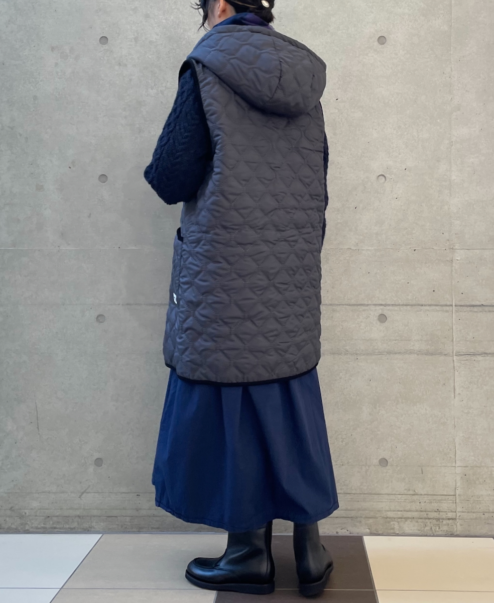 NAM2252(ベスト) PLAIN POLYESTER×FLEECE HEAT QUILT REVERSIBLE HIGH COLLAR HOODED LONG VEST