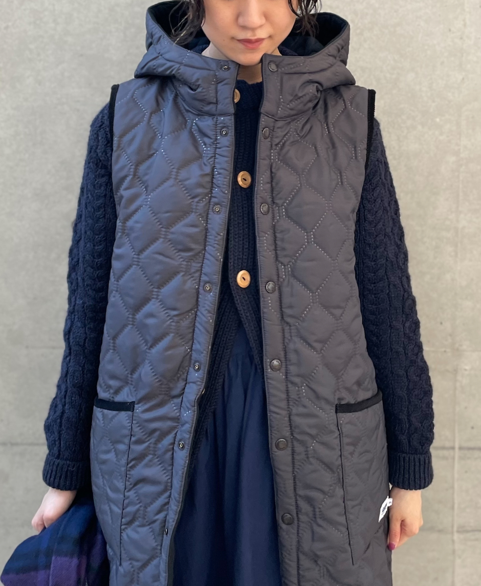 NAM2252(ベスト) PLAIN POLYESTER×FLEECE HEAT QUILT REVERSIBLE HIGH COLLAR HOODED LONG VEST