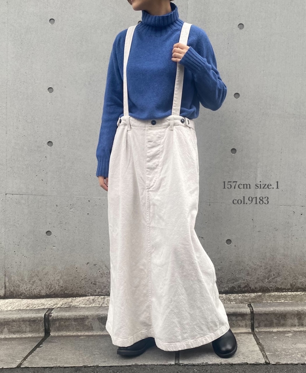 ISNAM2452(スカート) COTTON WOOL TWILL ADJUSTER TACK SKIRT WITH SUSPENDERS