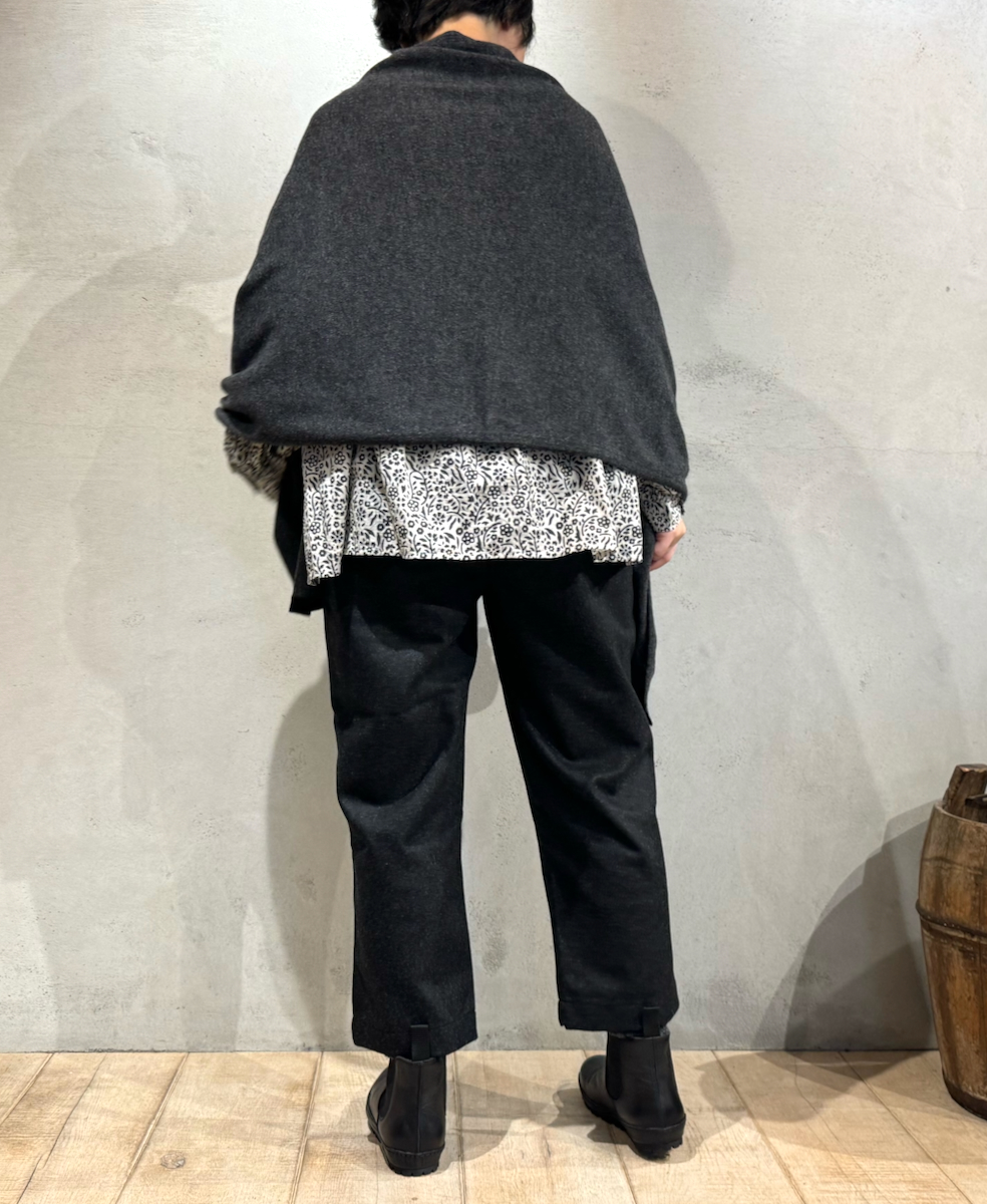 CNMDS1771P(ポンチョ) 12GG WOOL CASHMERE PLAIN PONCHO