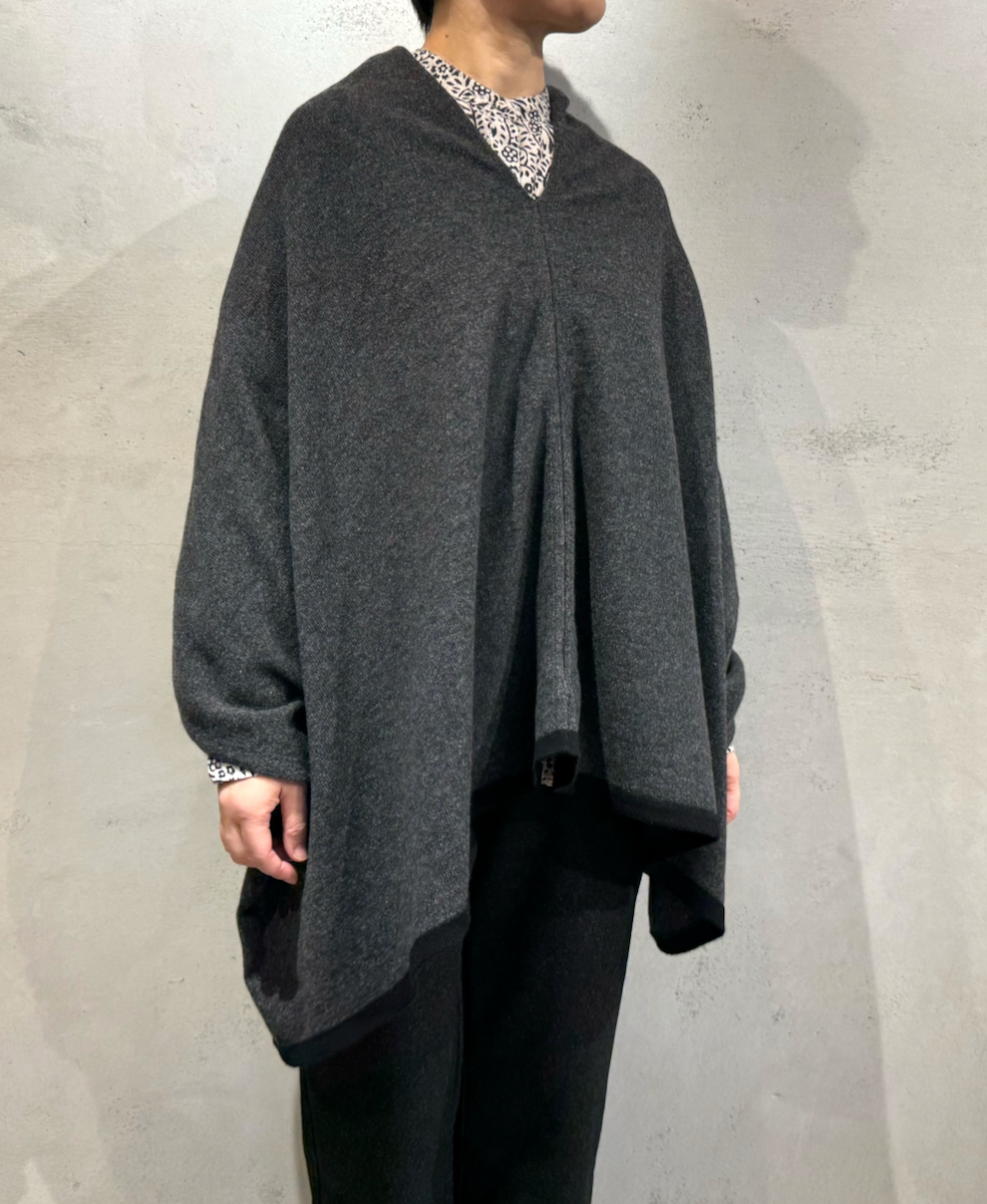 CNMDS1771P(ポンチョ) 12GG WOOL CASHMERE PLAIN PONCHO