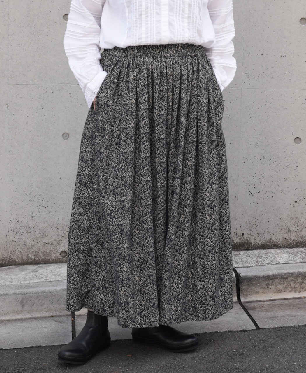 NSL24534(スカート) CORDUROY FLOWER PRINT GATHERED SKIRT