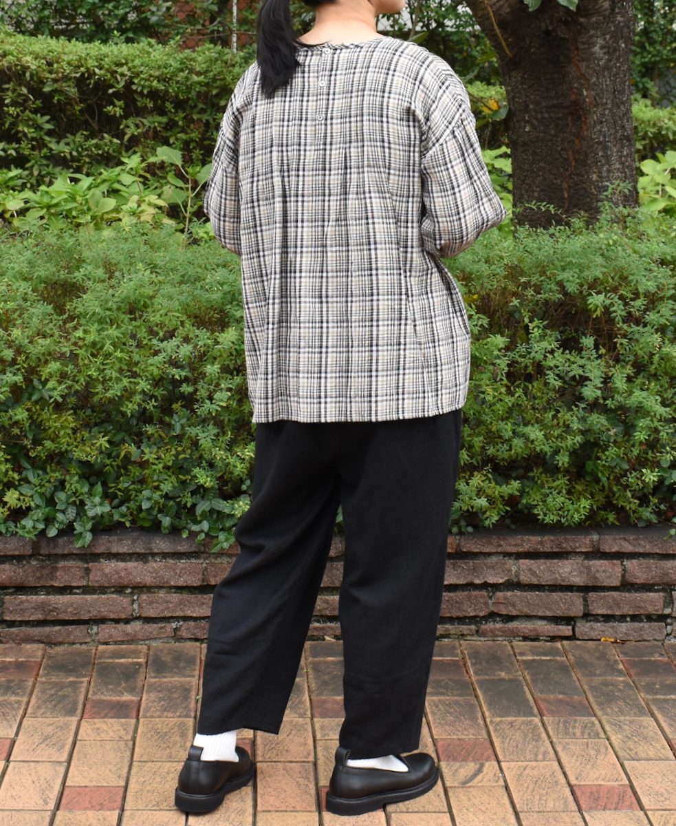 INSL24712(シャツ) WOOL/LINEN CHECK CREW NECK L/SL SHIRT WITH PINTUCK