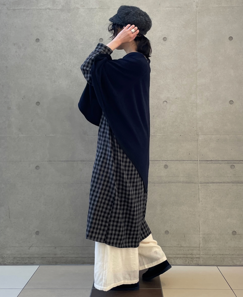 CNMDS1771P(ポンチョ) 12GG WOOL CASHMERE PLAIN PONCHO