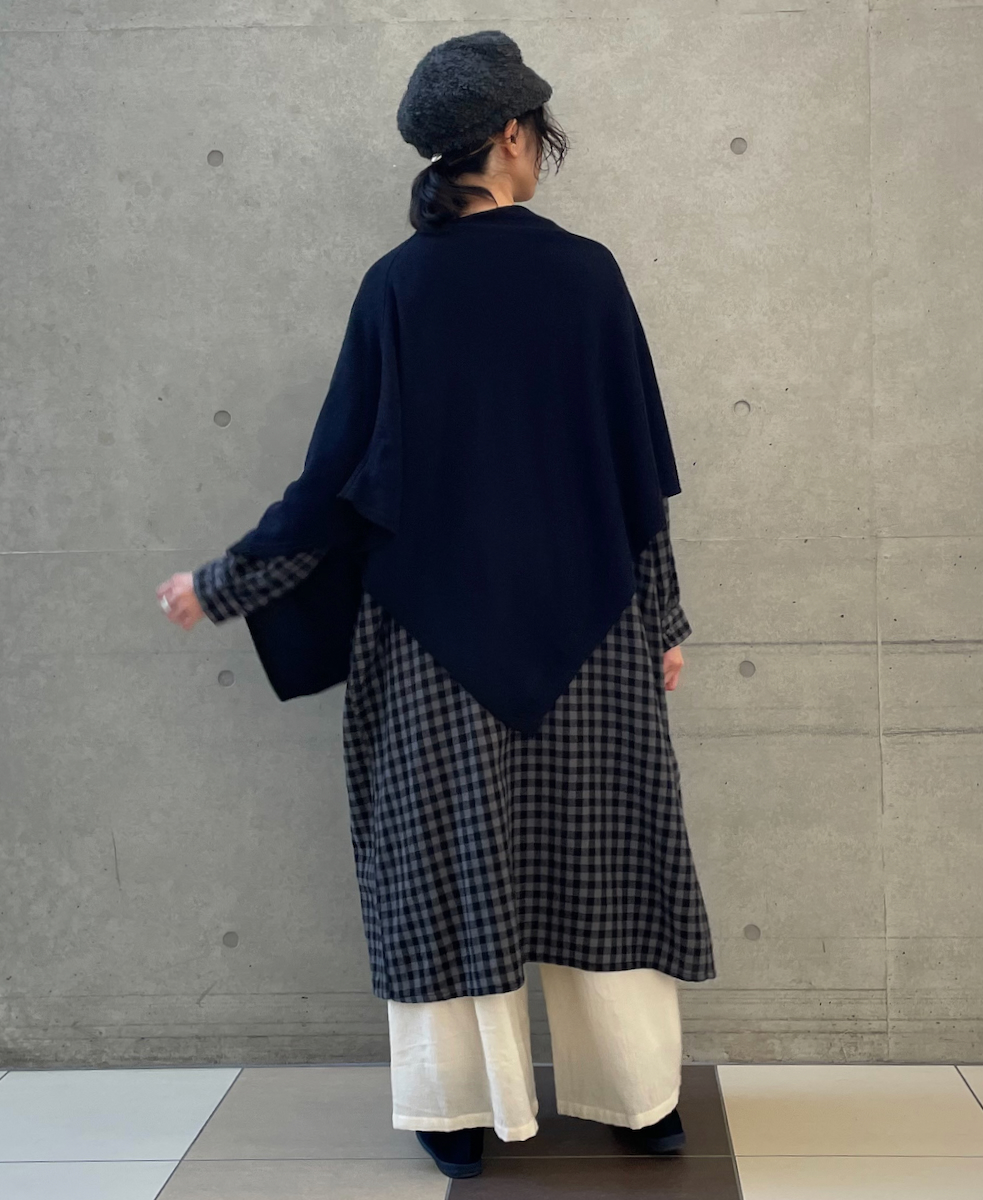 CNMDS1771P(ポンチョ) 12GG WOOL CASHMERE PLAIN PONCHO