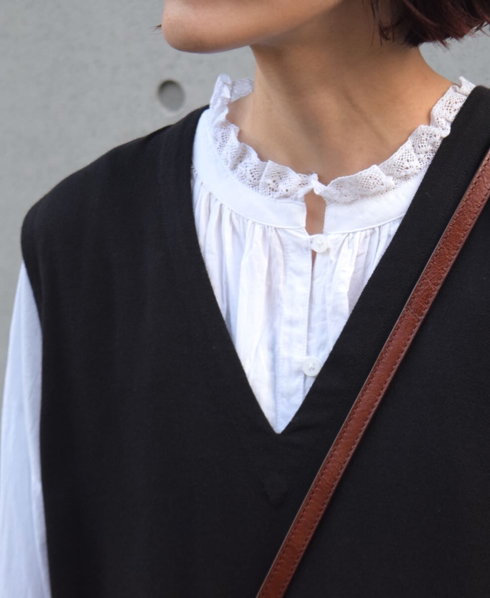 NSL24561(スモック) 60s CAMBRIC PLAIN WITH LACE NECK LACE GATHERED SMOCK