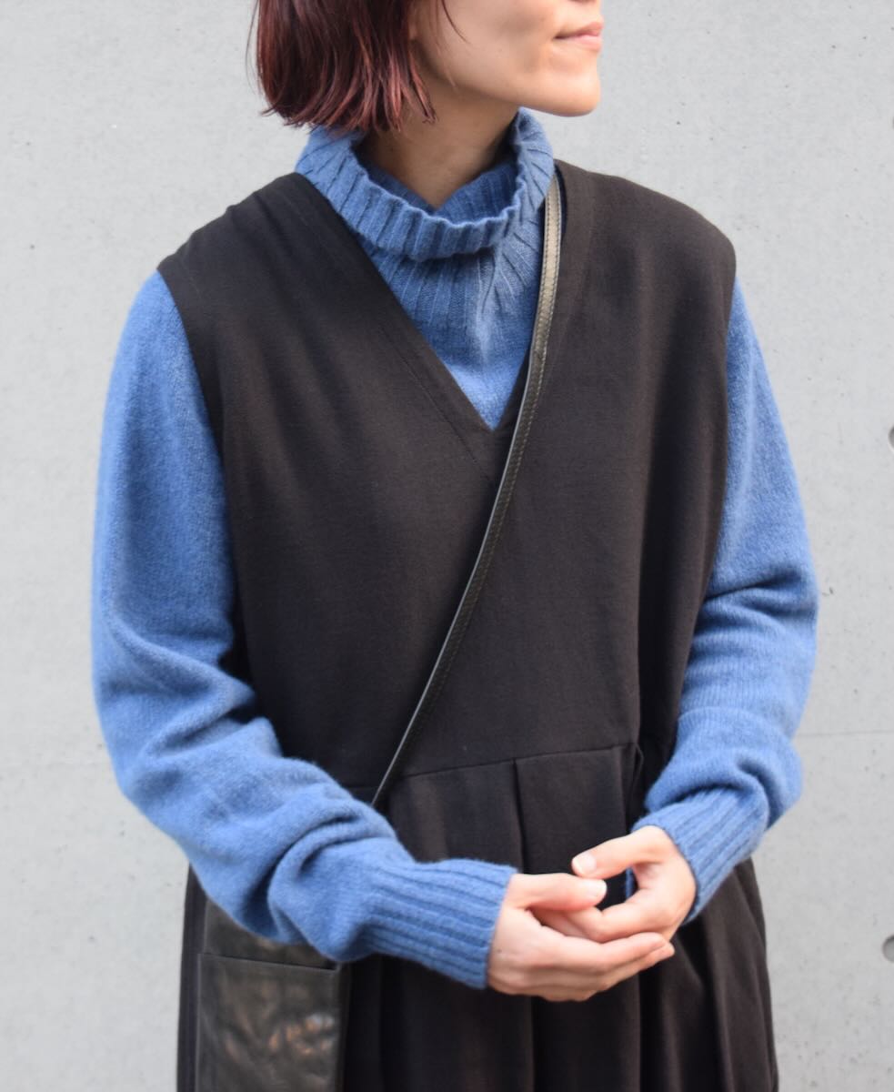 JNAMP1651 (ニット) GEELONG LAMBSWOOL POLO NECK SADDLE SHOULDER P/O