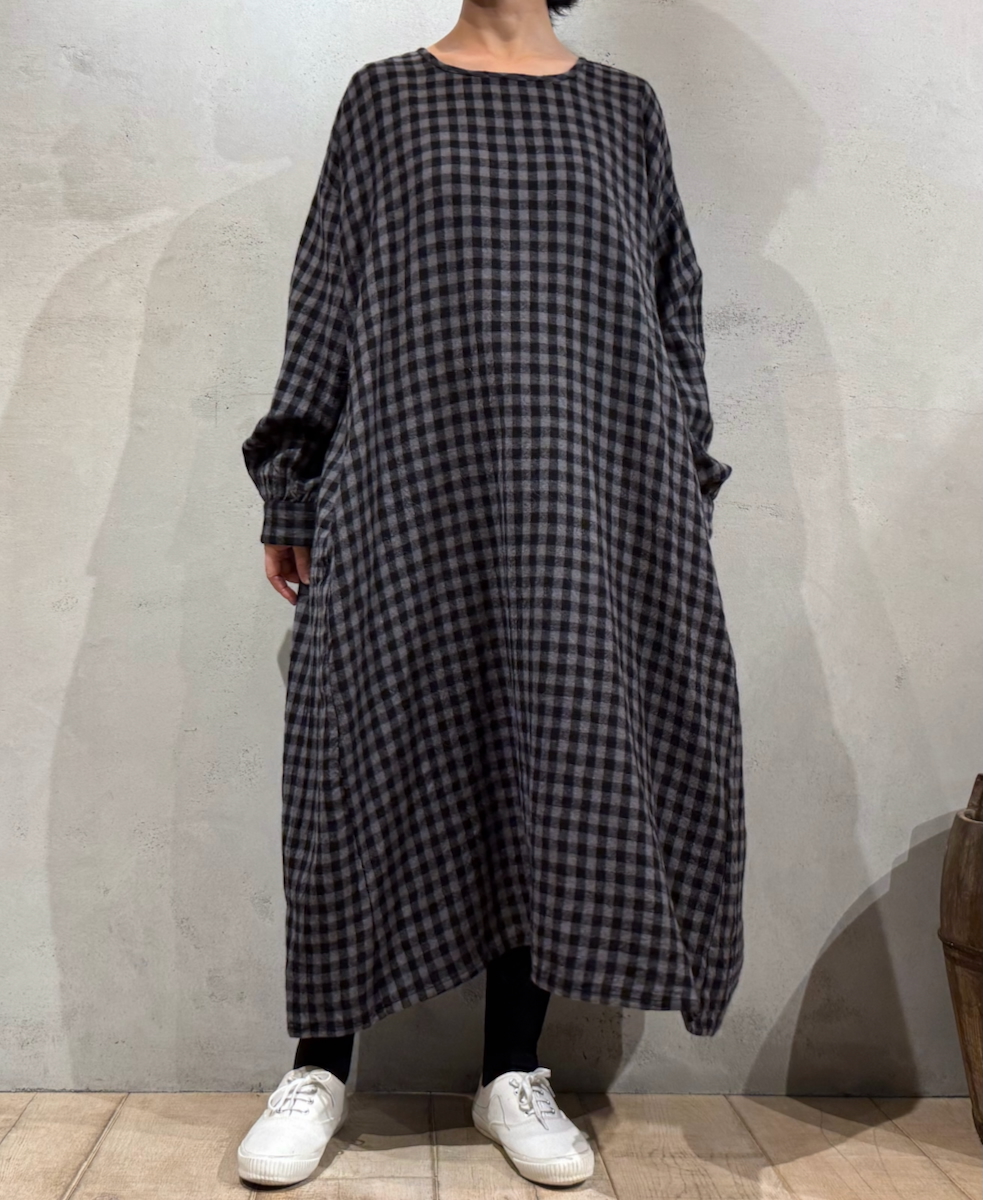 NMDS24575(ワンピース) BOILED WOOL GINGHAM CHECK CREW NECK DRESS