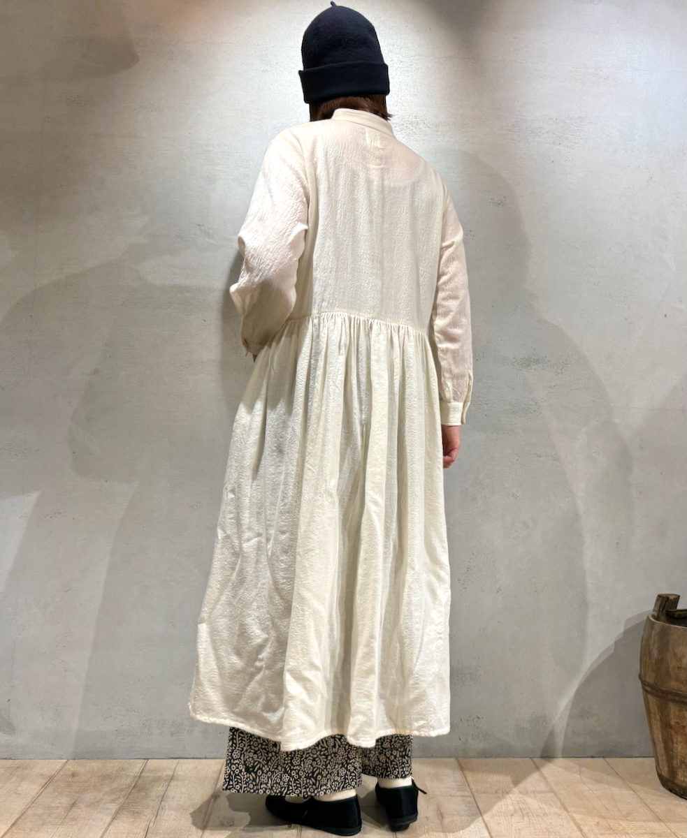 NMDS24561(ワンピース) BOILD WOOL PLAIN BANDED COLLAR EMB DRESS