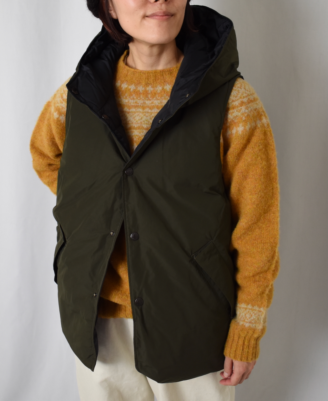 NAM2461(ベスト) POLY×COTTON REVERSIBLE DOWN SNAP FRONT HOODED VEST