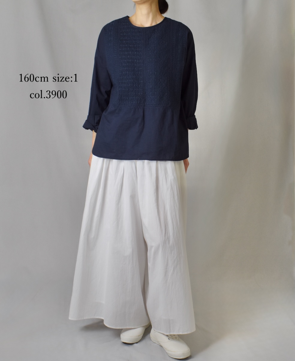 ●NMDS25202(シャツ) 60s ORGANIC CAMBRIC BACK OPENING CREW-NECK EMB SHIRT