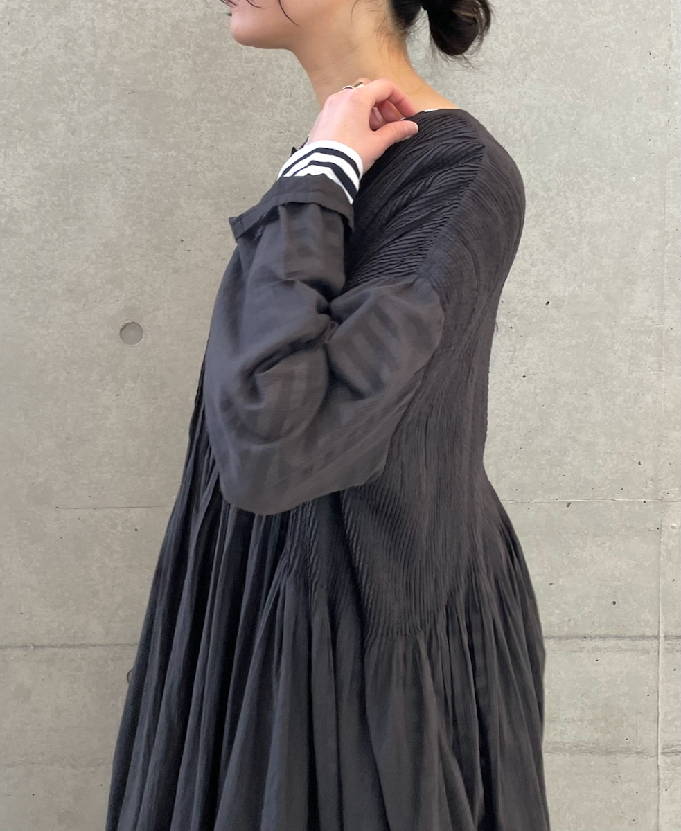 NMDS25214D(ワンピース) 80s ORGANIC STRIPE(OVERDYE) CREW-NECK BUTTON SHIRT MAXI DRESS WITH MINI PINTUCK