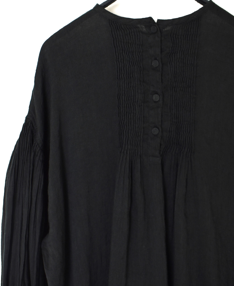 INMDS25012D(シャツ) AUTO LOOM COTTON/LINEN PLAIN(OVERDYE) BACK OPENING CREW-NECK SHIRT WITH MINI PINTUCK