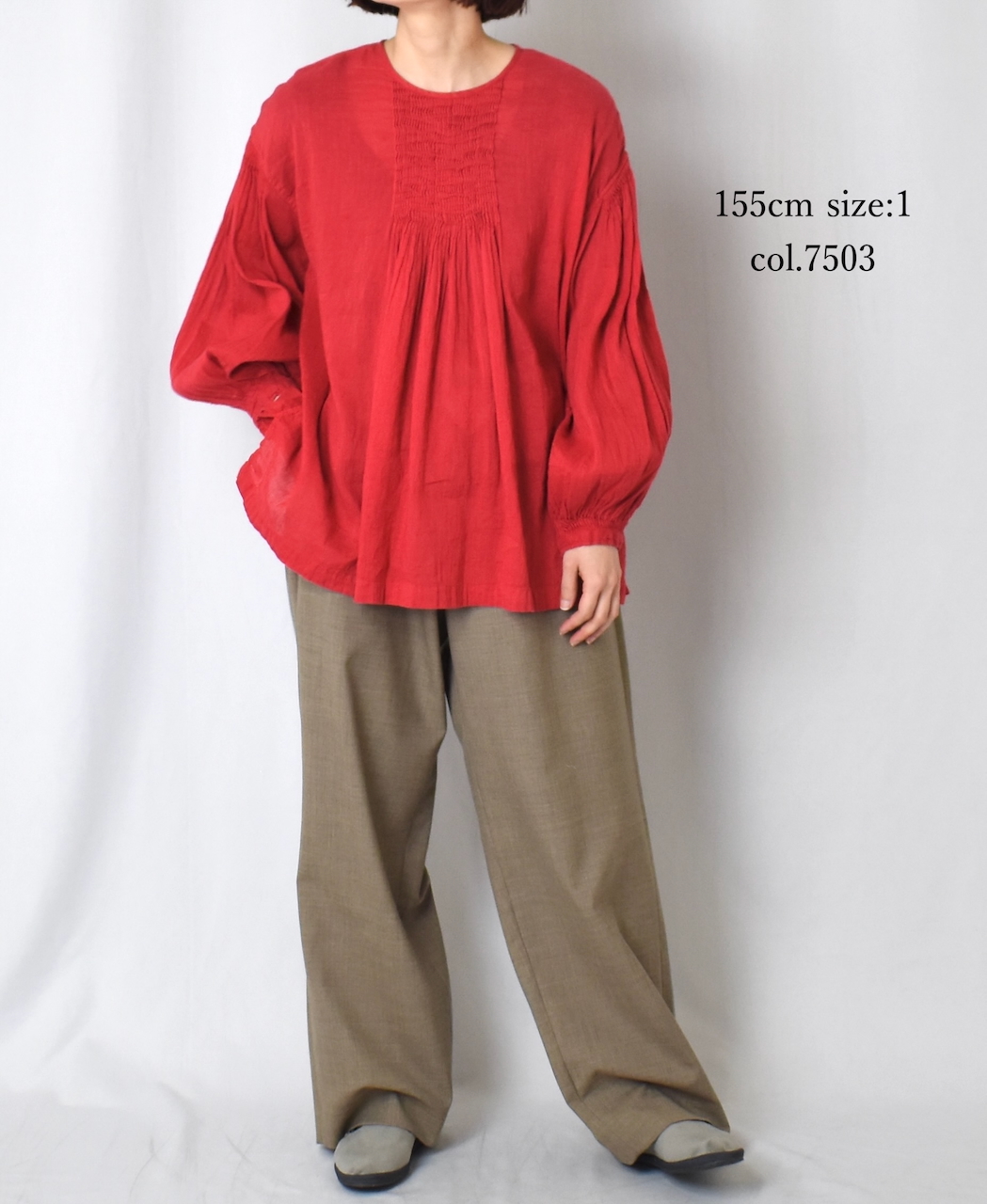 INMDS25012D(シャツ) AUTO LOOM COTTON/LINEN PLAIN(OVERDYE) BACK OPENING CREW-NECK SHIRT WITH MINI PINTUCK