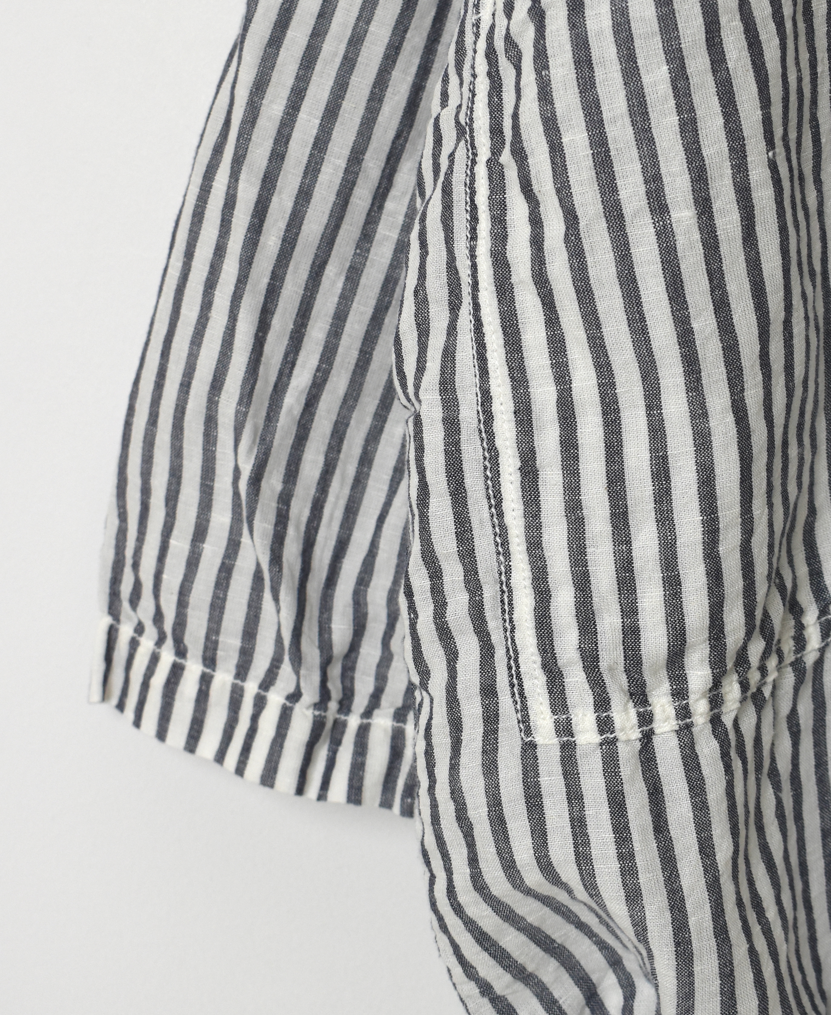 ISNAM2522SD(シャツ) COTTON/LINEN STRIPE OVERDYE BOAT NECK PULLOVER