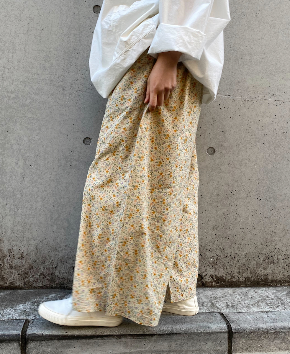 INAM2516FD(パンツ) COTTON FLOWER PRINT GATHERED EASY PANTS WITH LINING