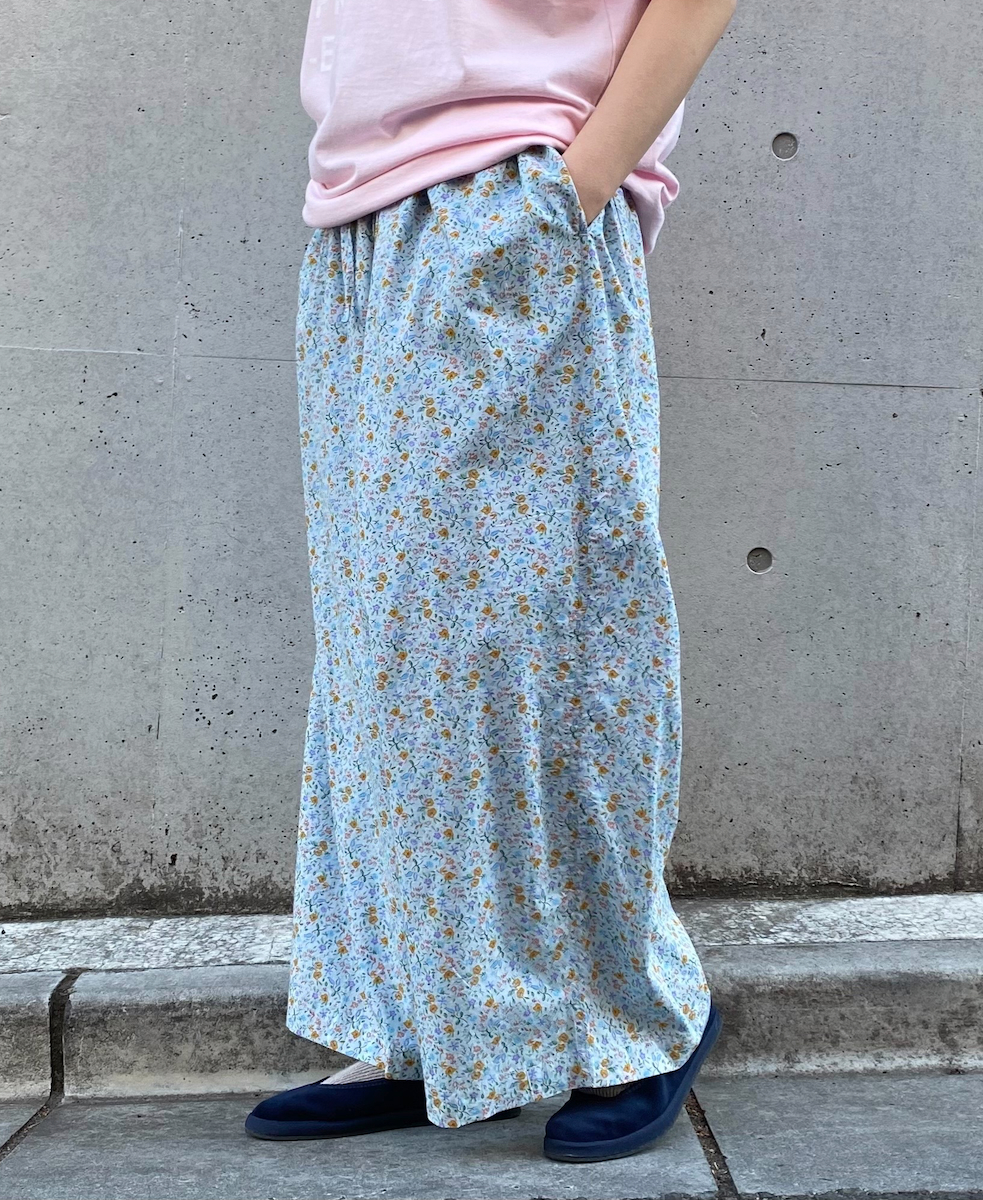 INAM2516FD(パンツ) COTTON FLOWER PRINT GATHERED EASY PANTS WITH LINING