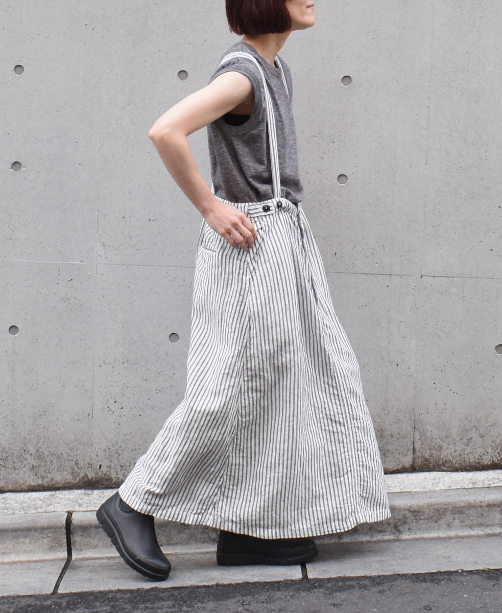 ISNAM2524SD(スカート) COTTON/LINEN STRIPE OVERDYE ADJUSTER TACK SKIRT WITH SUSPENDER