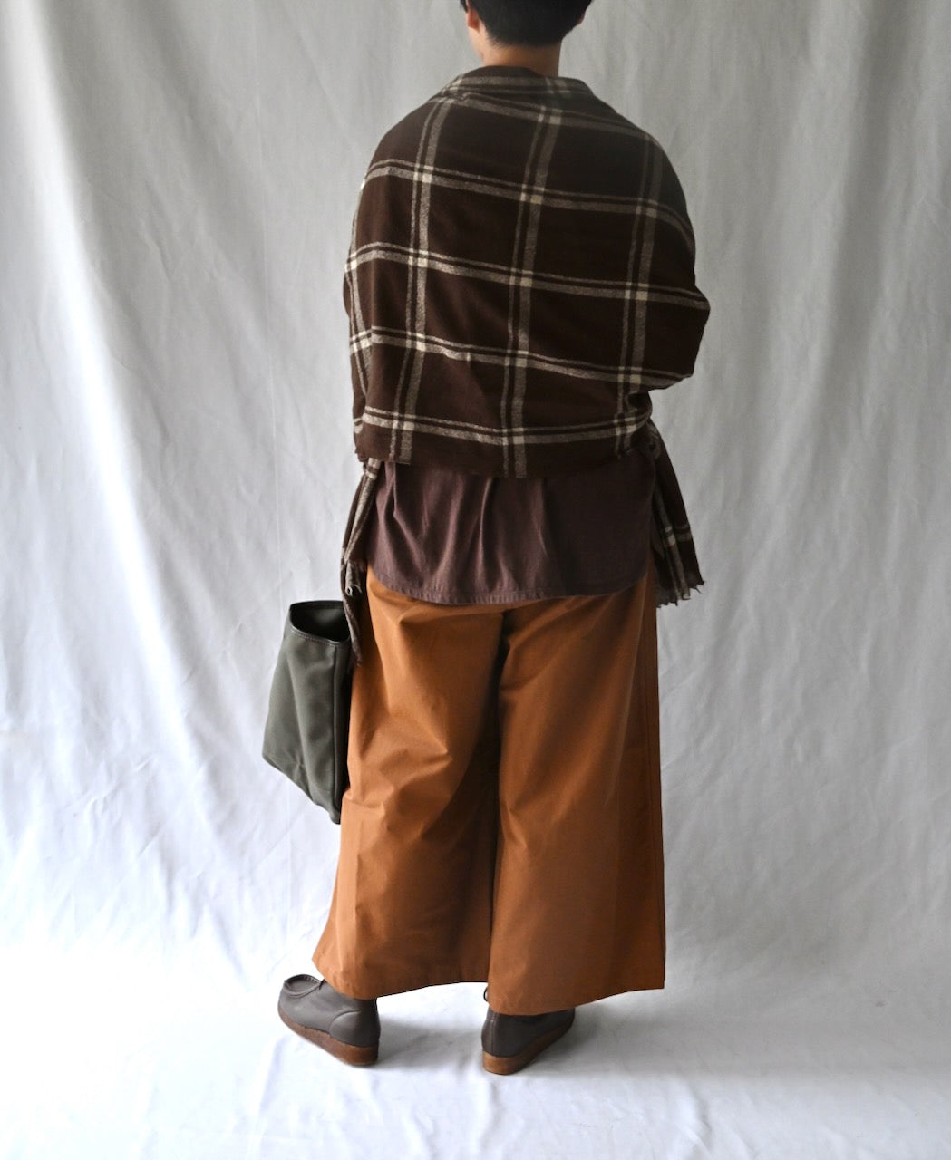 163cm　size:44　col.8500