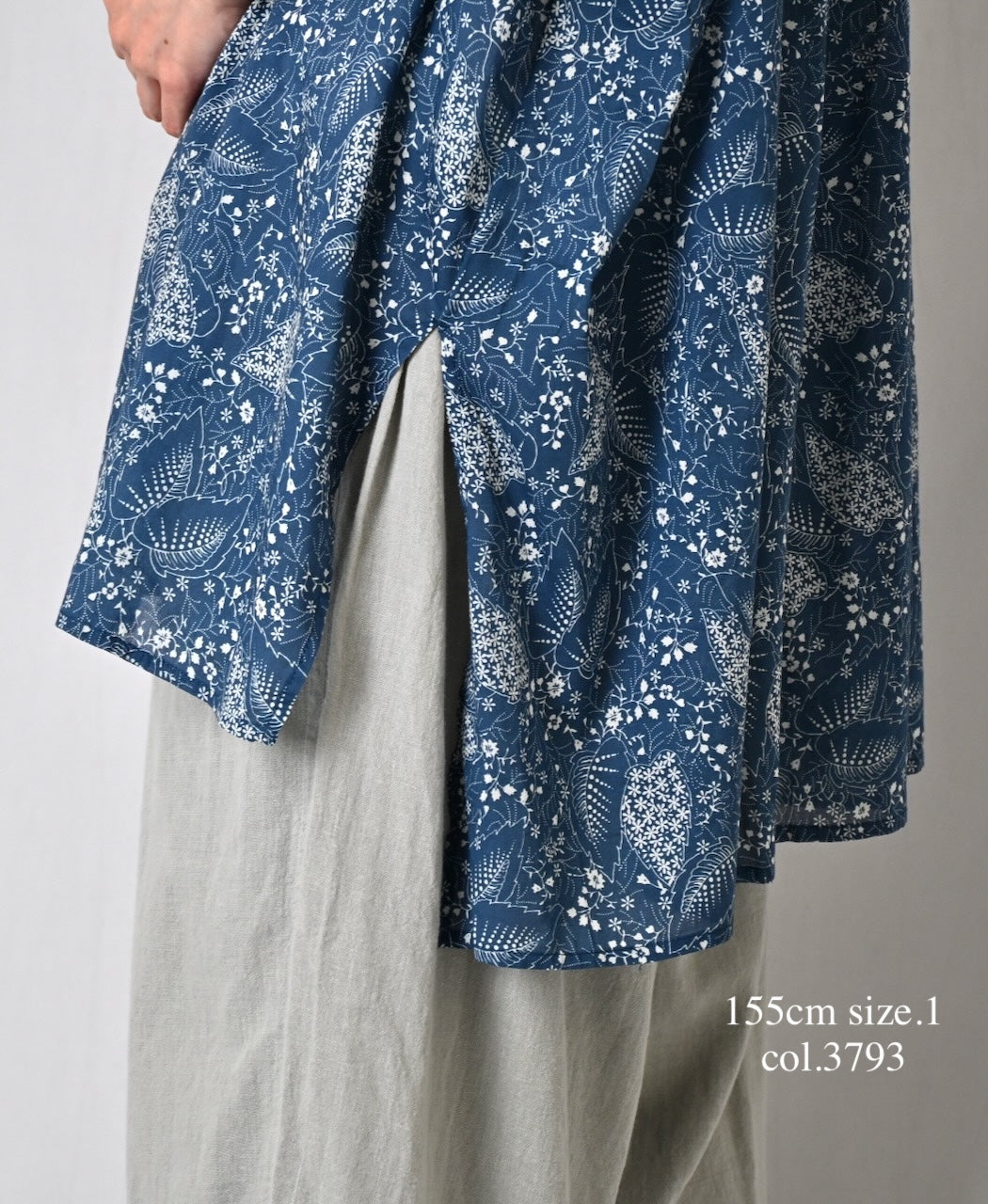 NSL26064 80s VOILE LEAF & FLOWER PRINT V-NECK FRENCH/SL TUNIC