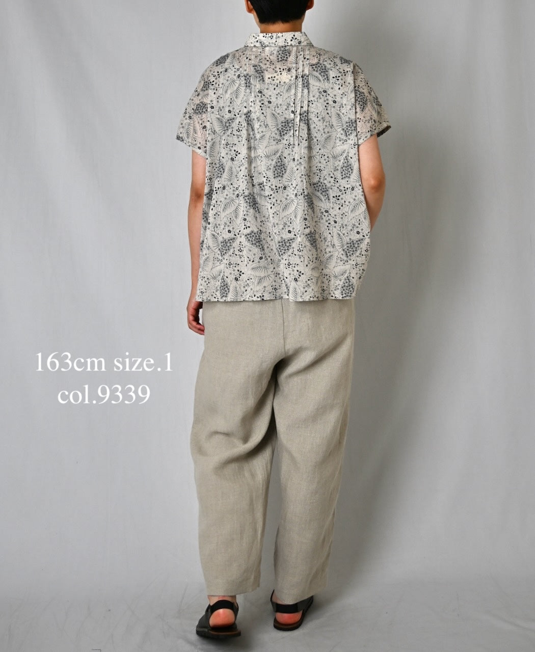 NSL26061 80s VOILE LEAF & FLOWER PRINT REGULAR COLLAR FRENCH/SL PINTUCK SHIRT
