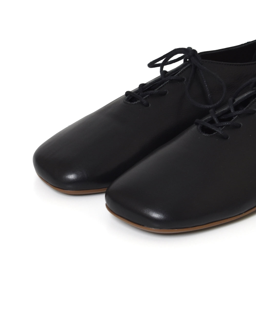 GNSP2601 Lace-Up Shoes