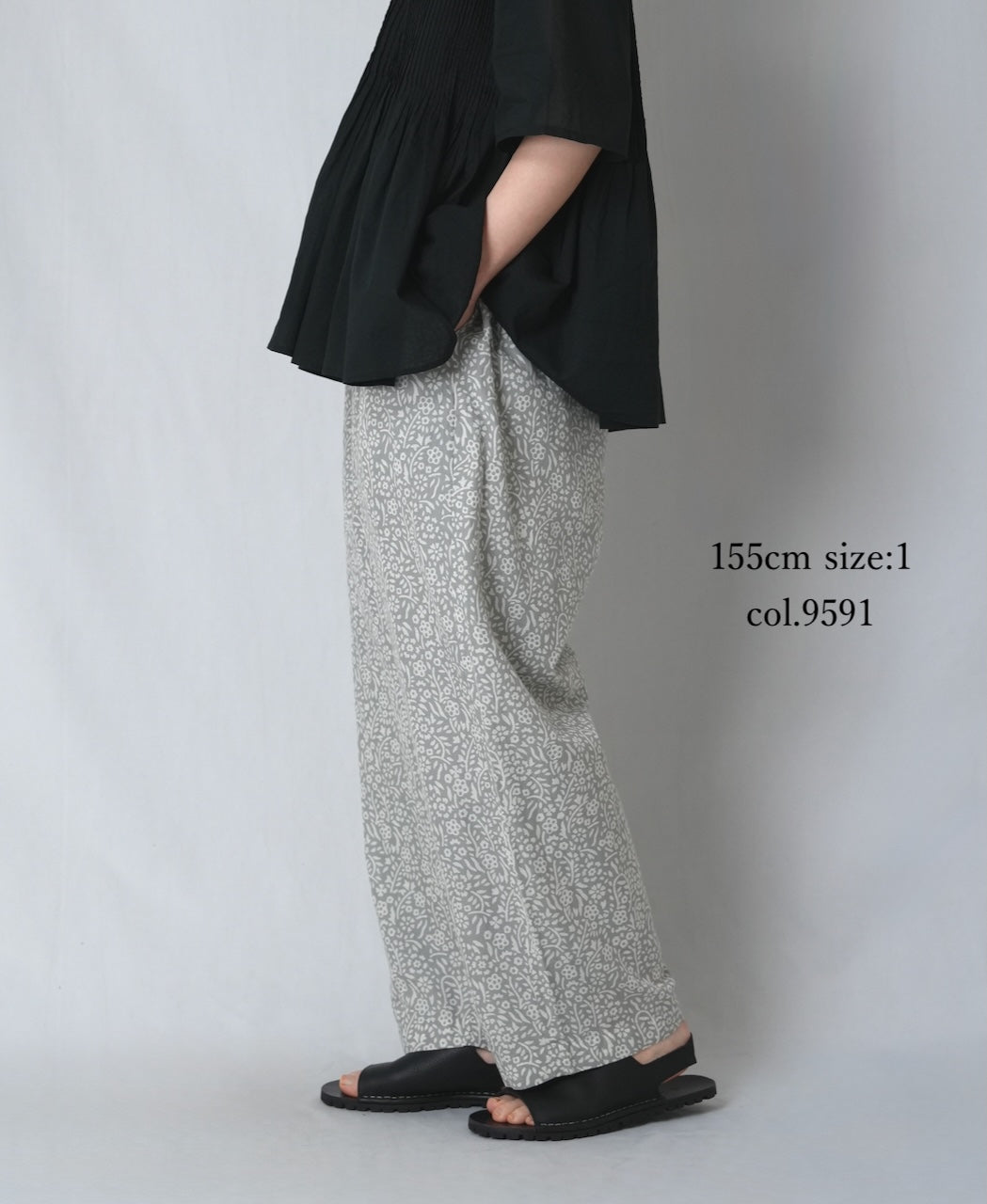 INMDS26106 80s COTTON FLOWER BLOCK PRINT 2TUCK TAPERED EASY PANTS